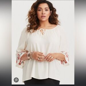 BNWT Women's Ivory Floral Embroidered Gauze Peasant Blouse